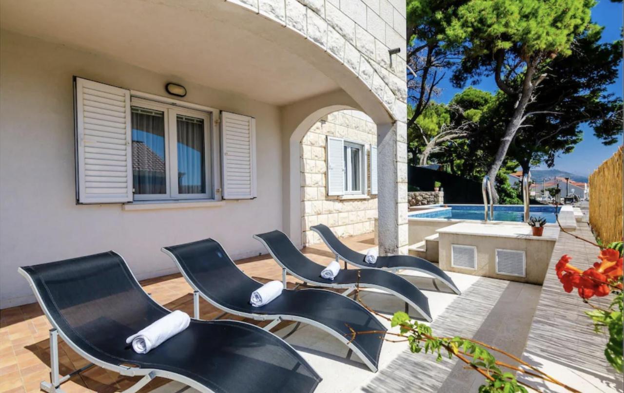 Wave N' Sea Apartment With A Private Pool Dubrovnik Bagian luar foto