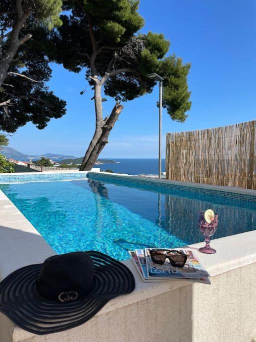 Wave N' Sea Apartment With A Private Pool Dubrovnik Bagian luar foto