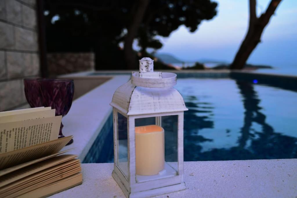 Wave N' Sea Apartment With A Private Pool Dubrovnik Bagian luar foto