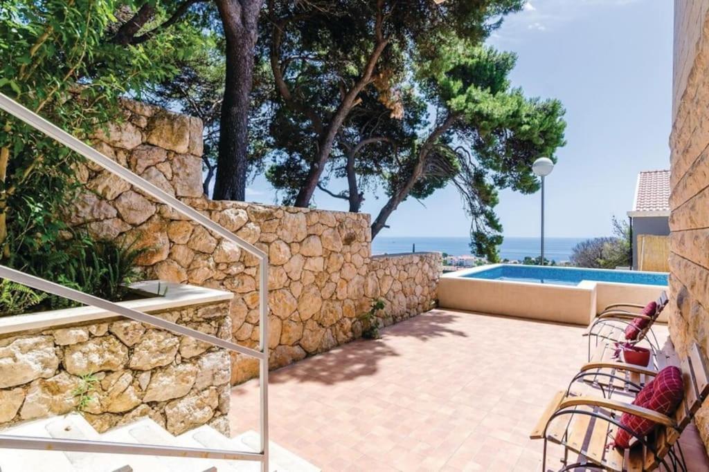 Wave N' Sea Apartment With A Private Pool Dubrovnik Bagian luar foto