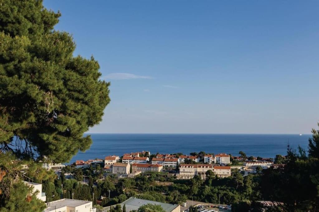 Wave N' Sea Apartment With A Private Pool Dubrovnik Bagian luar foto